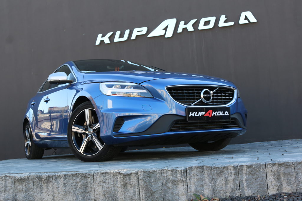 Volvo V40 R-Design 2017, zdjęcie 1